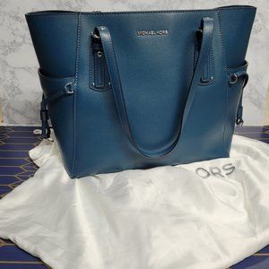 Michael Kors Voyager EW Tote - Teal Color